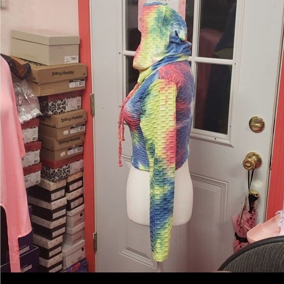 Tie Dye Rainbow Crop Top Hoodie Sizes S 2-4 M 6-8 L 10-12 - Picture 7 of 9